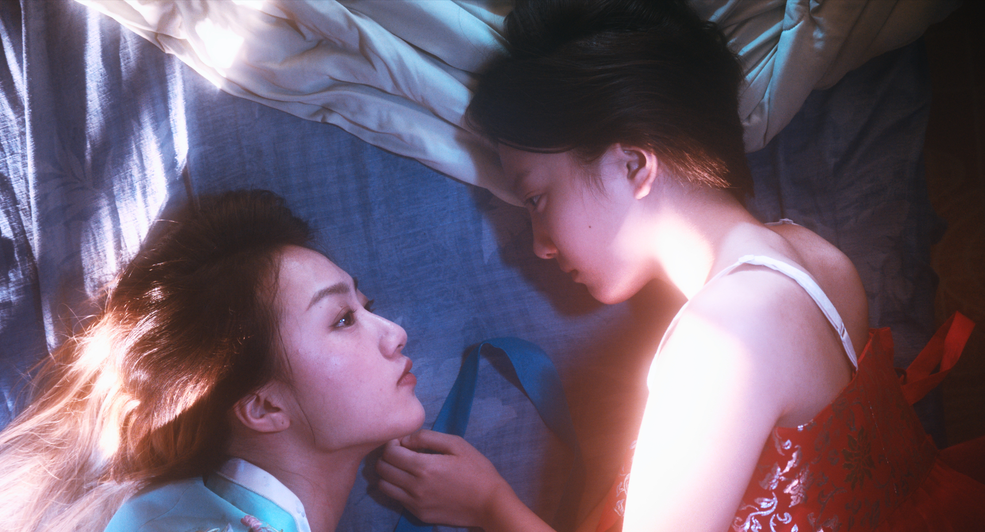 2. ASONGSUNGBLUE_1.2.1 ©The Seventh Art Pictures